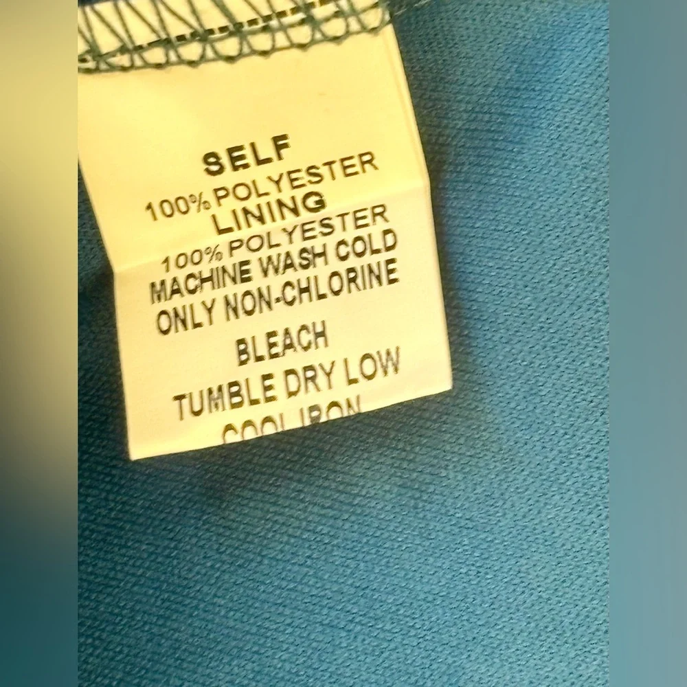 Papermoon Teal Floral Blouse -NWT - Picture 4 of 6